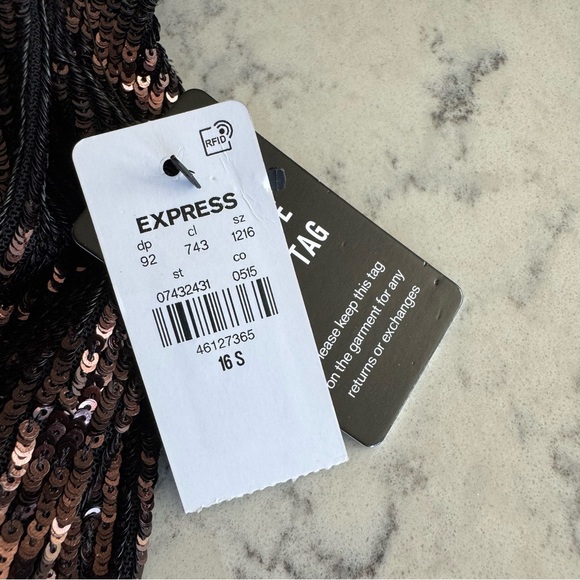 NWT! Express Pull-On High Waisted Sequin Wide Leg Pant - Short Length - Picture 7 of 9